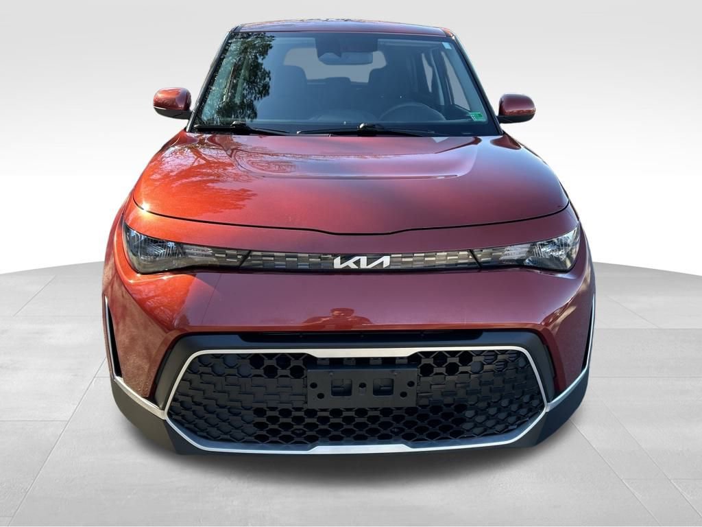 Used 2023 Kia Soul LX image 9