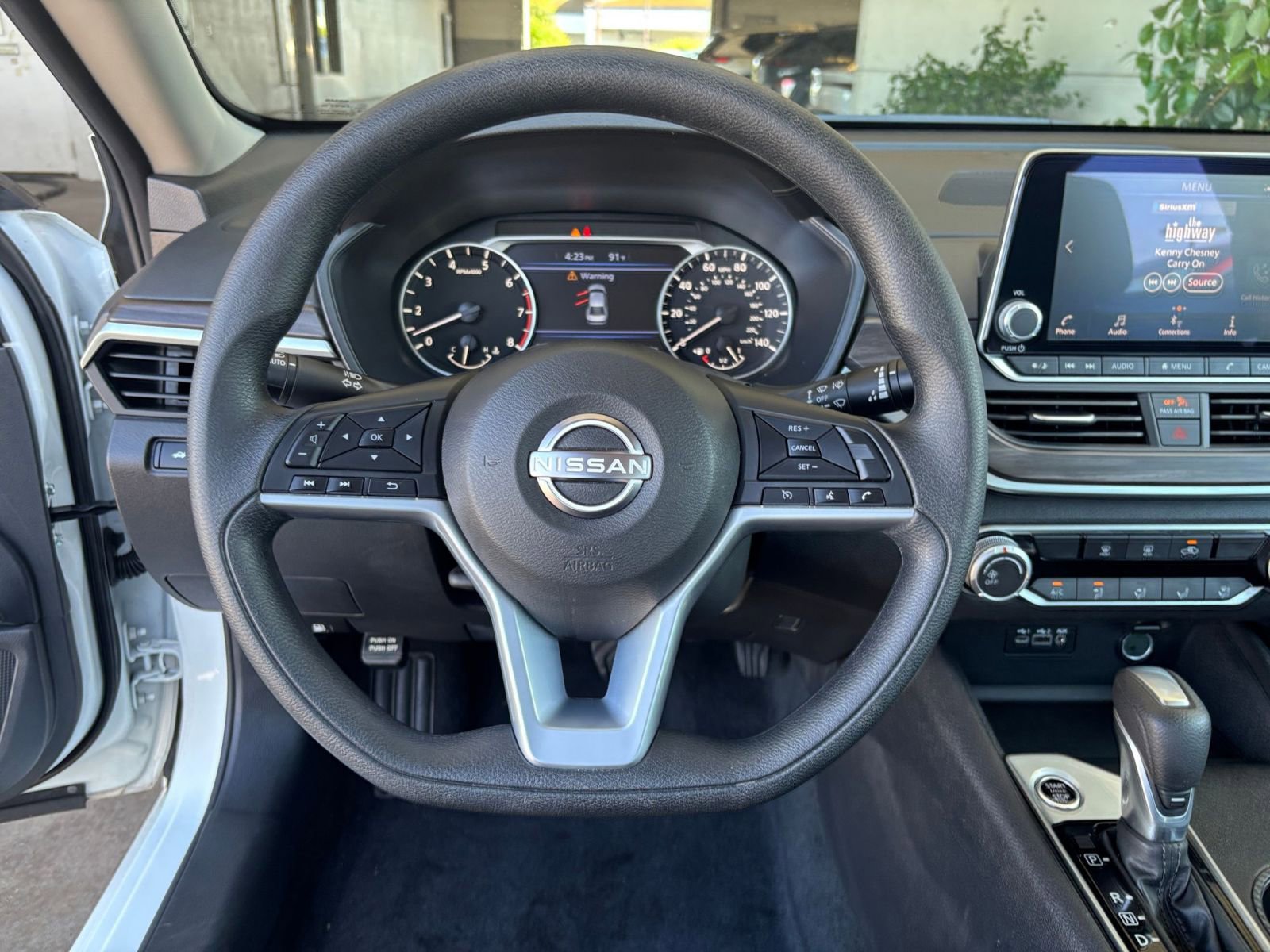 Used 2025 Nissan Altima 2.5 SV FWD image 29