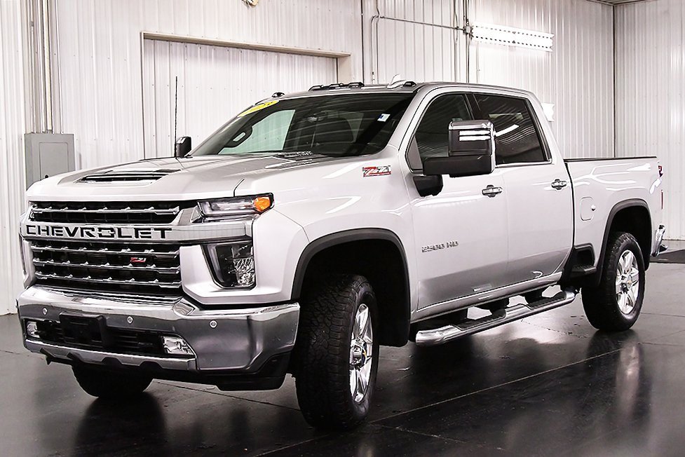 Used 2023 Chevrolet Silverado 2500 LTZ w/ LTZ Premium Package image 3