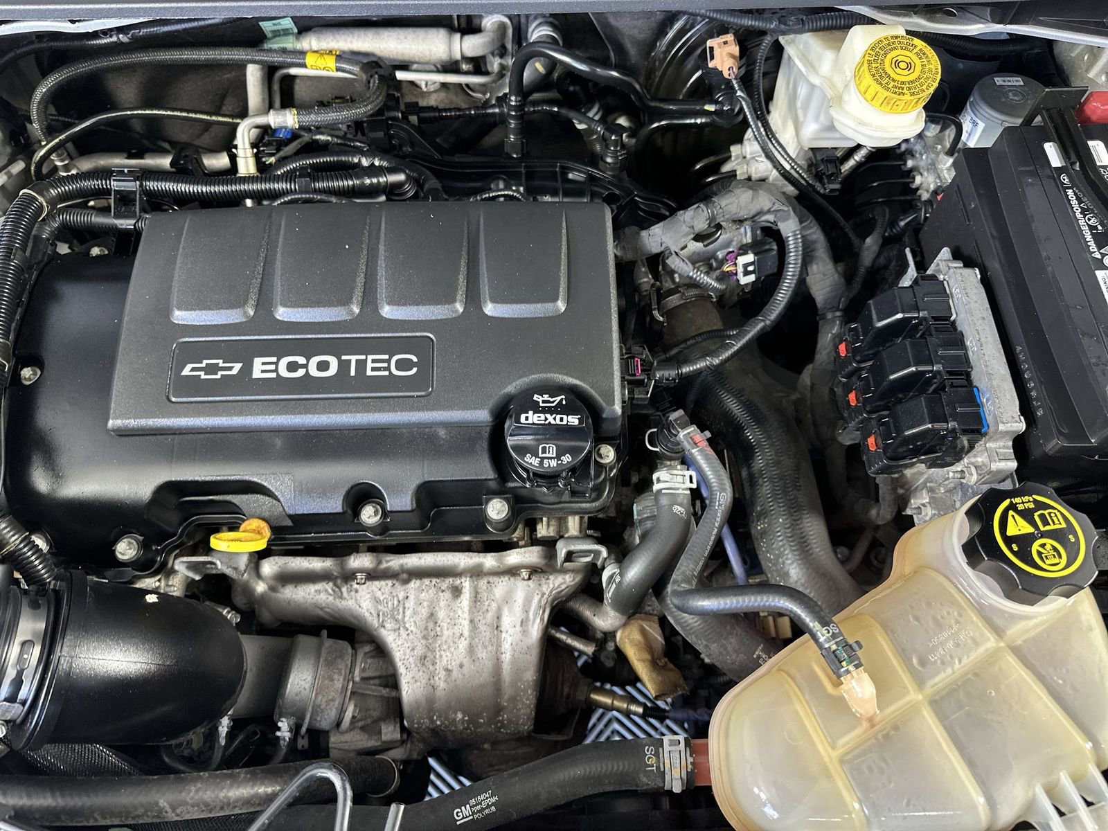 Used 2019 Chevrolet Sonic Premier FWD image 28