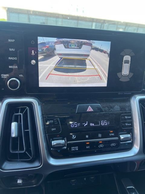 Used 2022 Kia Sorento EX w/ Panoramic Sunroof Package image 5