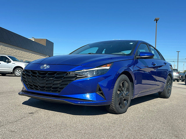 Used 2023 Hyundai Elantra SEL w/ Cargo Package FWD image 1