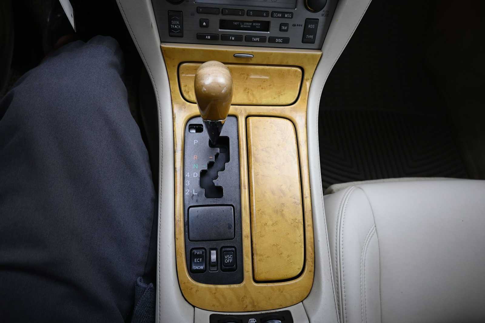 Used 2003 Lexus SC 430 Convertible RWD image 31
