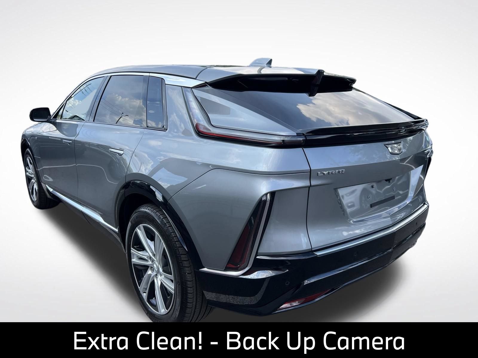 Used 2024 Cadillac Lyriq Tech AWD/4WD image 8