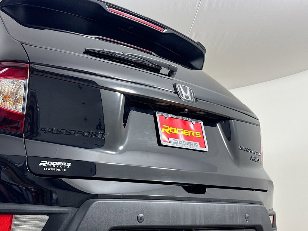 Used 2025 Honda Passport Black Edition image 28