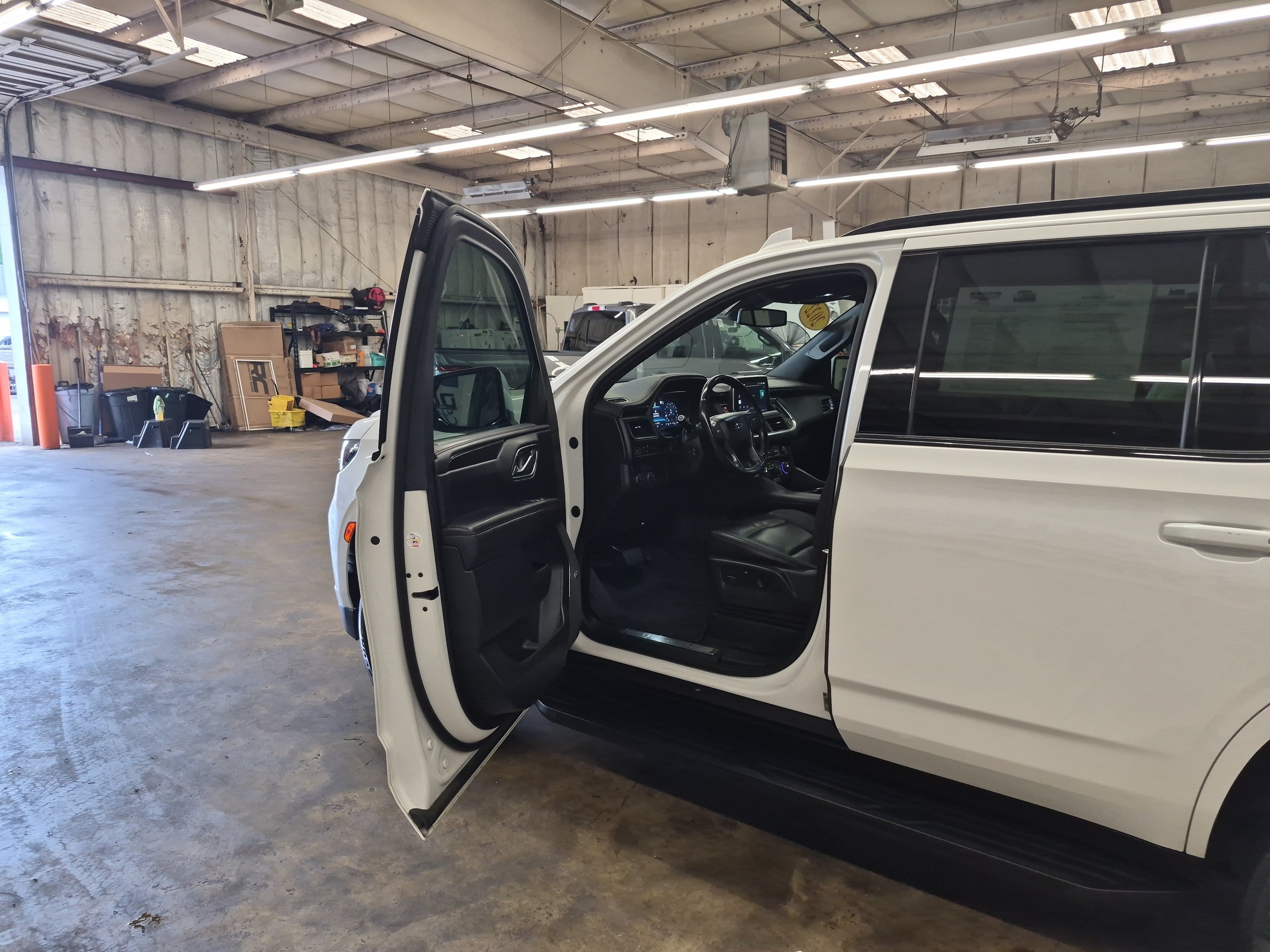 Used 2022 Chevrolet Tahoe RST w/ Sport Performance Package RWD image 9