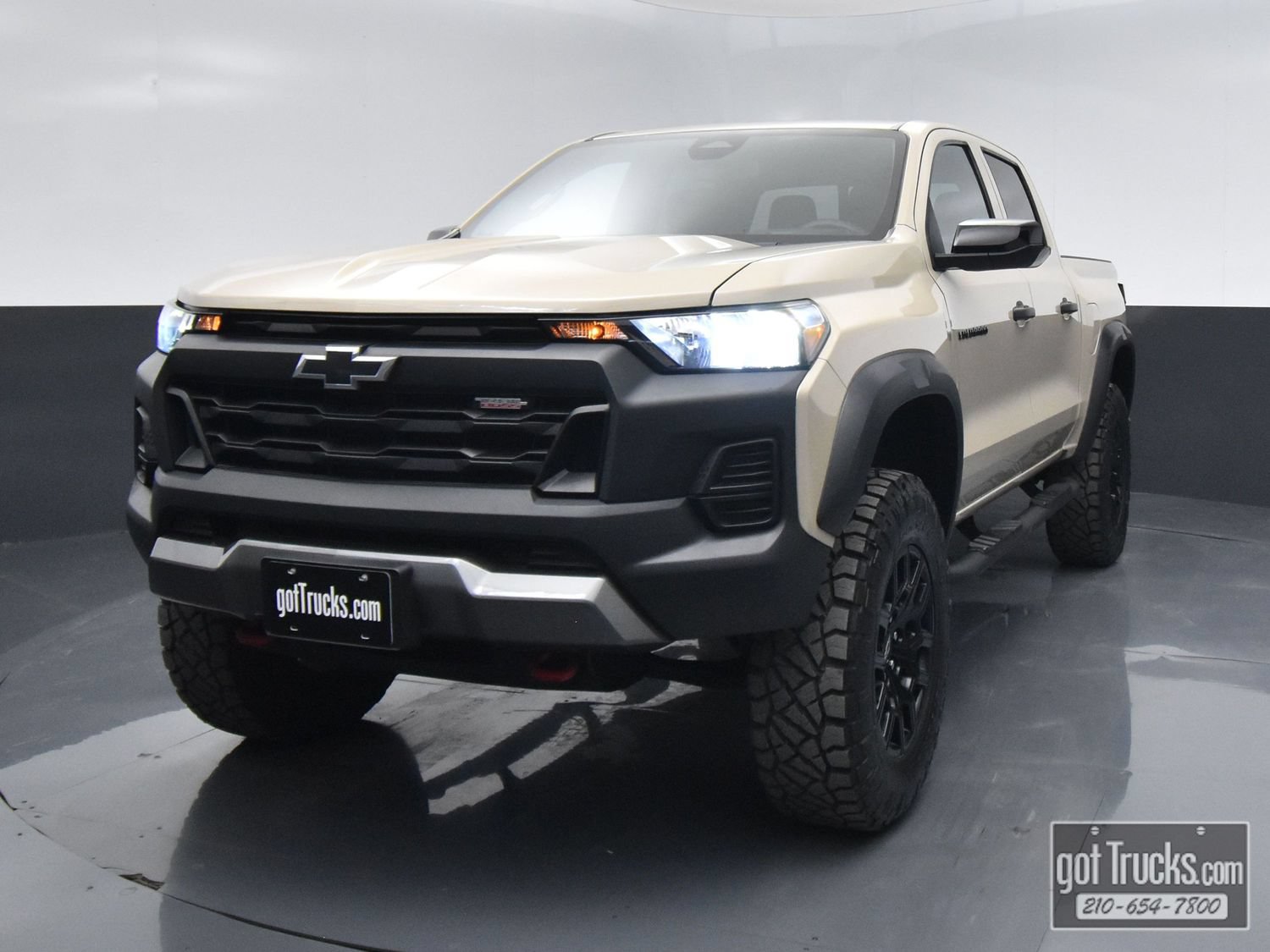 Used 2024 Chevrolet Colorado Trail Boss w/ Advanced Trailering Package AWD/4WD image 52