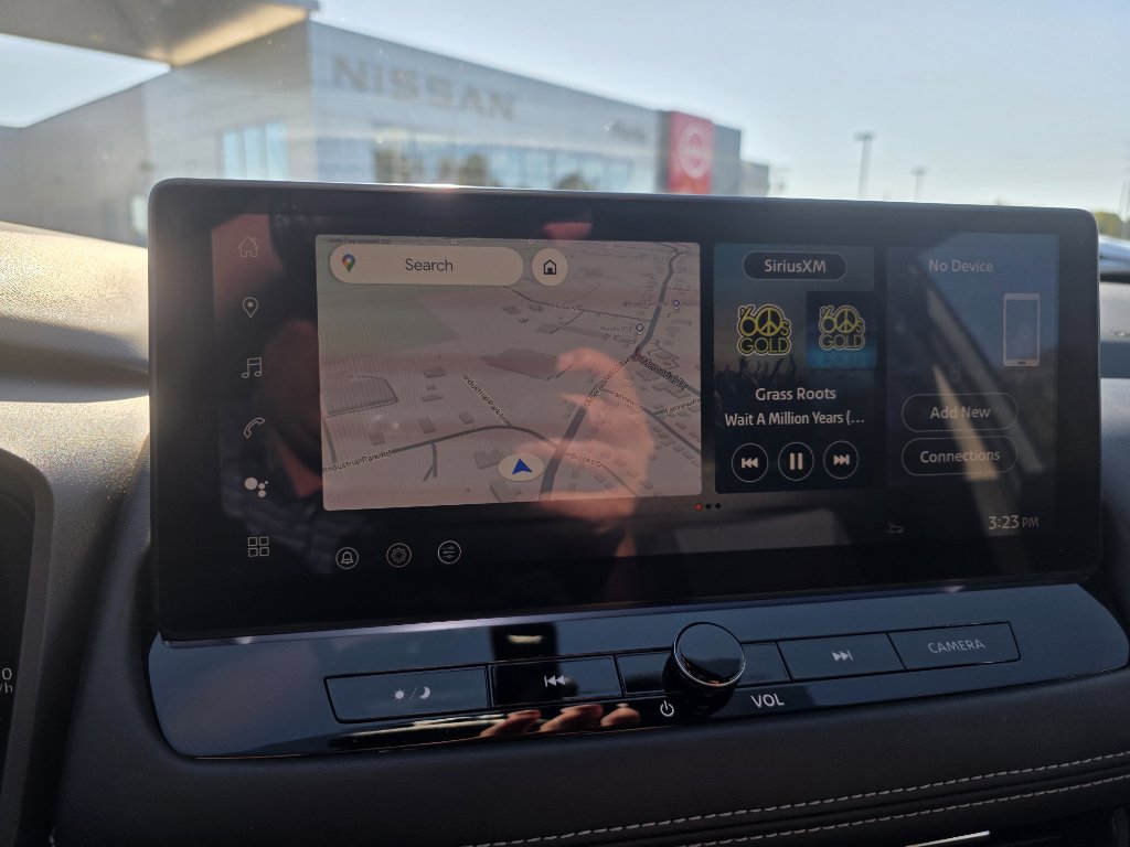 Used 2025 Nissan Rogue SL image 17