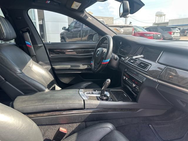 Used 2014 BMW 750Li xDrive image 8