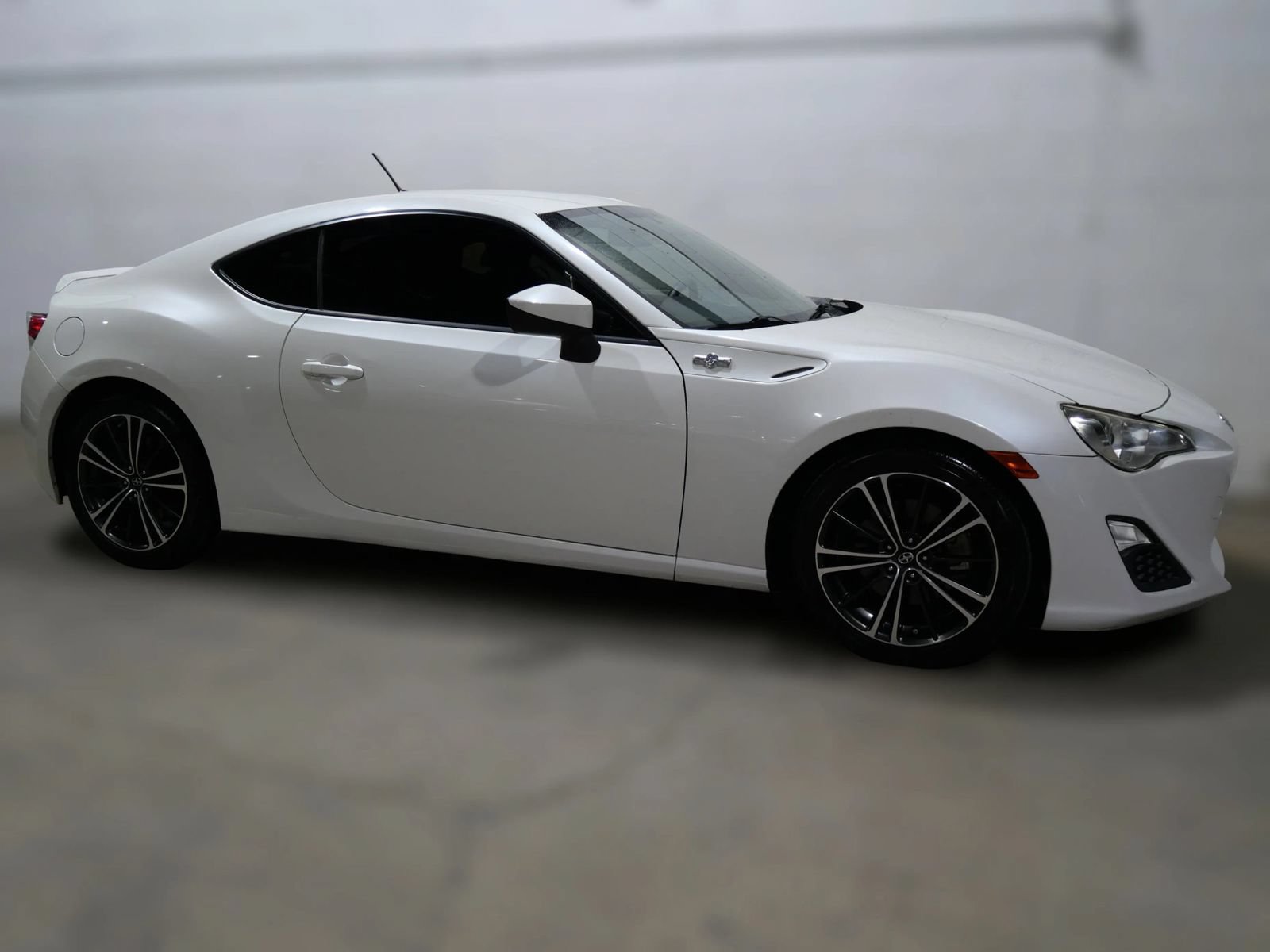 Used 2013 Scion FR-S RWD image 3