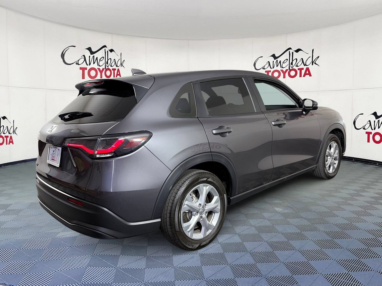 Used 2025 Honda HR-V LX image 7