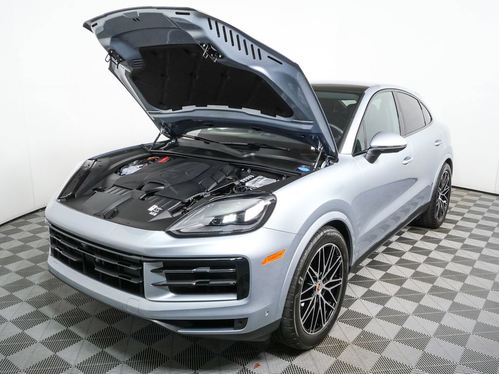 Certified 2026 Porsche Cayenne Coupe image 35