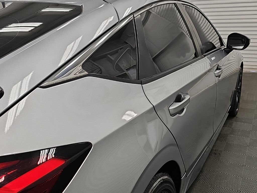 Used 2022 Honda Civic EX-L image 10
