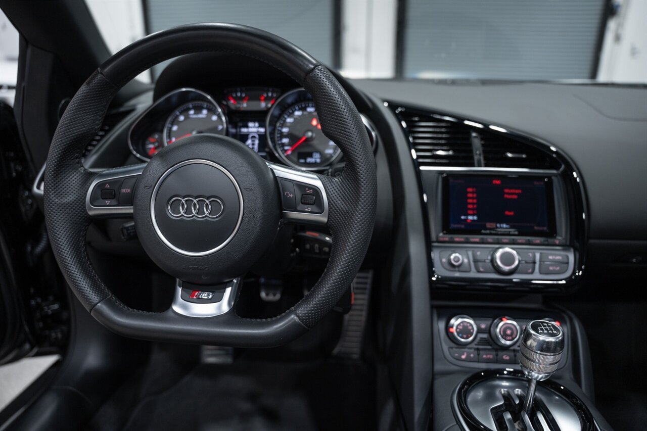Used 2014 Audi R8 V8 AWD/4WD image 24