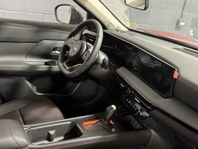 New 2026 Nissan Kicks SR w/ Cold Weather Package AWD/4WD image 13