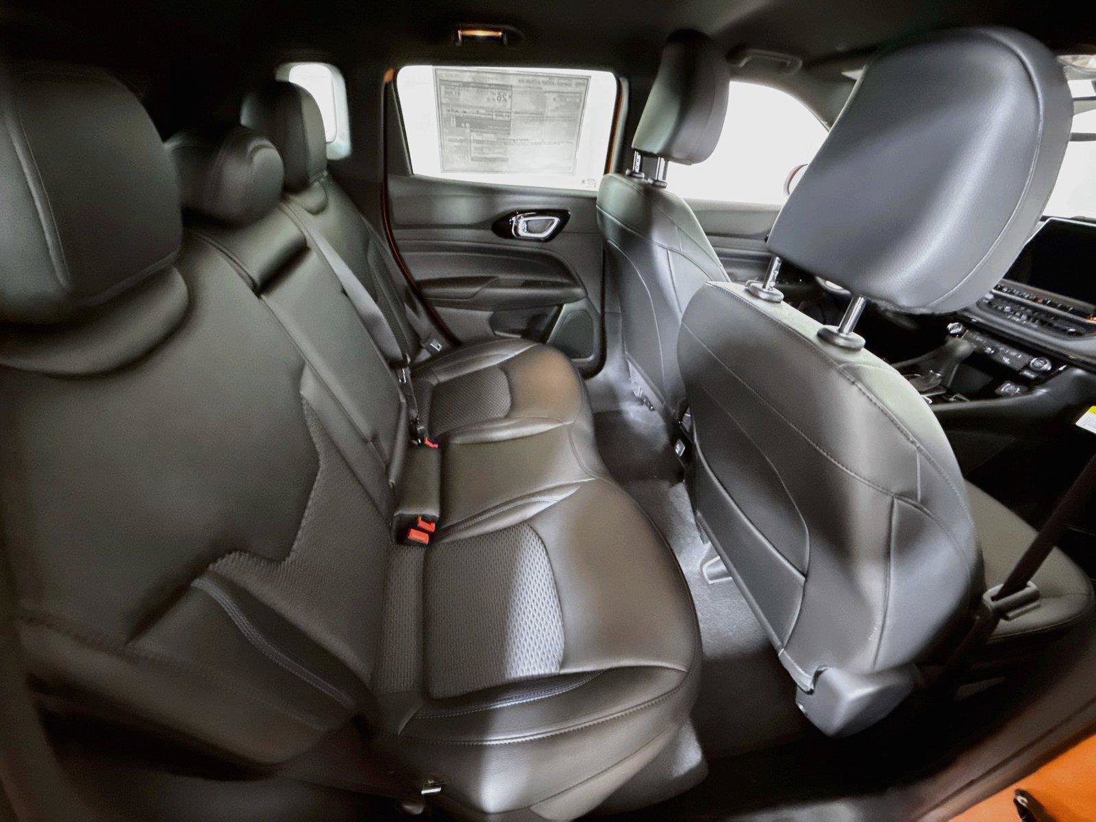 New 2026 Jeep Compass Latitude AWD/4WD image 18