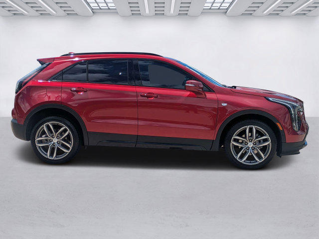Used 2022 Cadillac XT4 Sport w/ Comfort Package FWD image 3