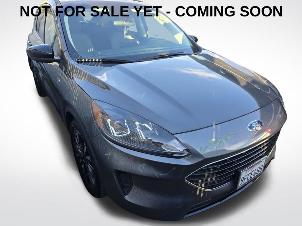 Used 2022 Ford Escape SE w/ SE Sport Appearance Package