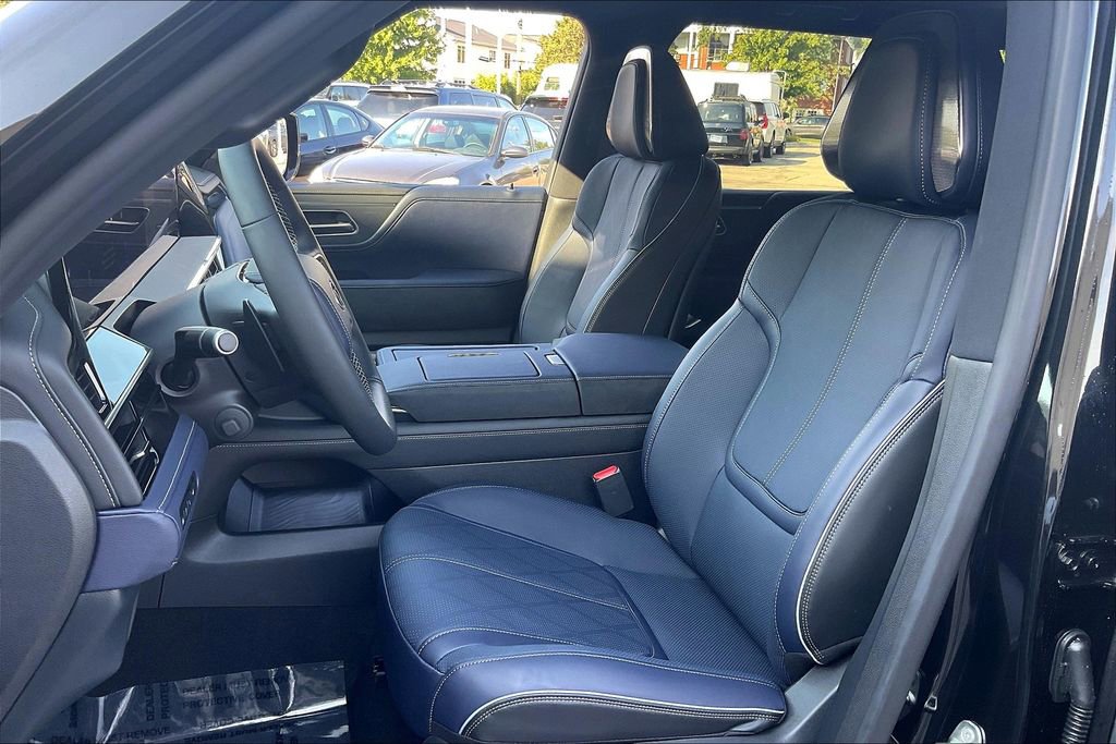New 2026 INFINITI QX80 4WD w/ Sport Exterior Package image 9