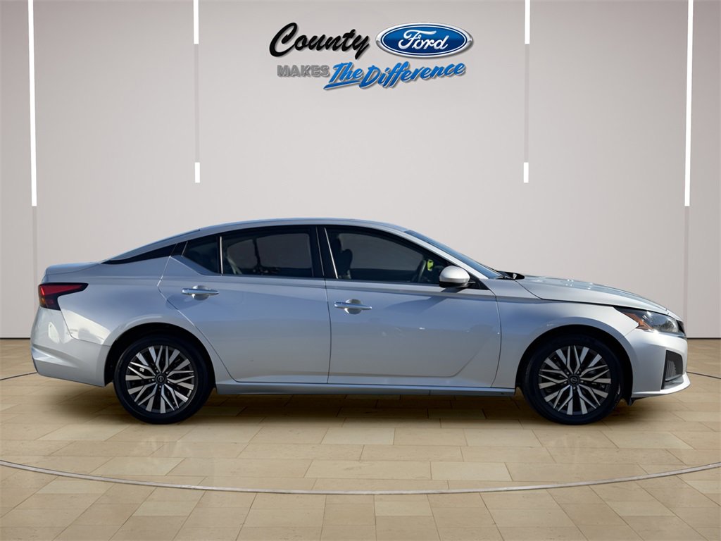 Used 2023 Nissan Altima 2.5 SV image 22