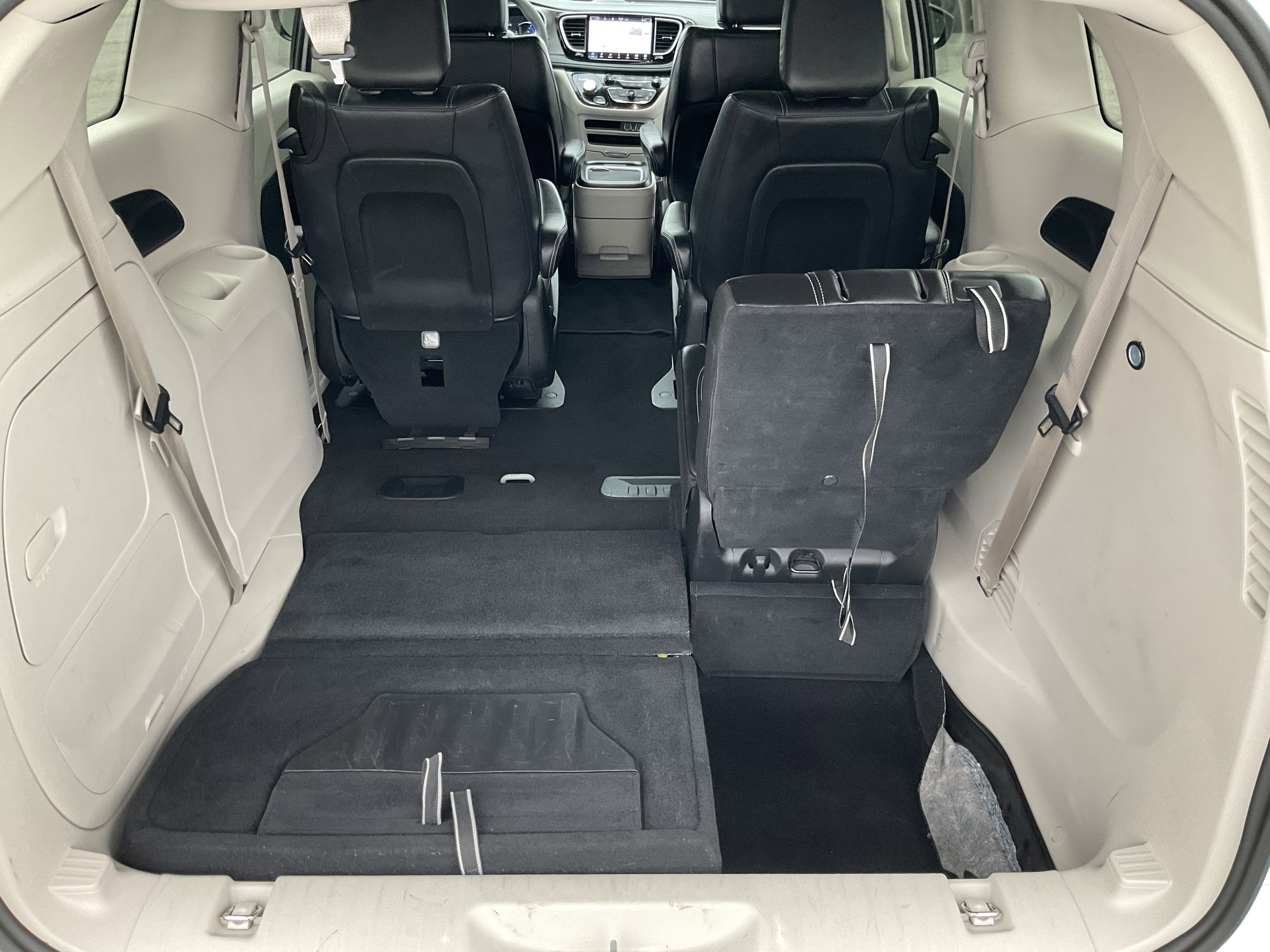 Used 2022 Chrysler Pacifica Touring-L FWD image 49