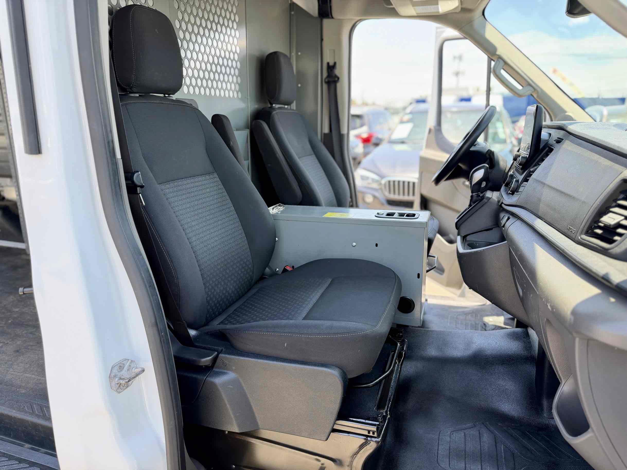 Used 2020 Ford Transit 250 Medium Roof RWD image 18
