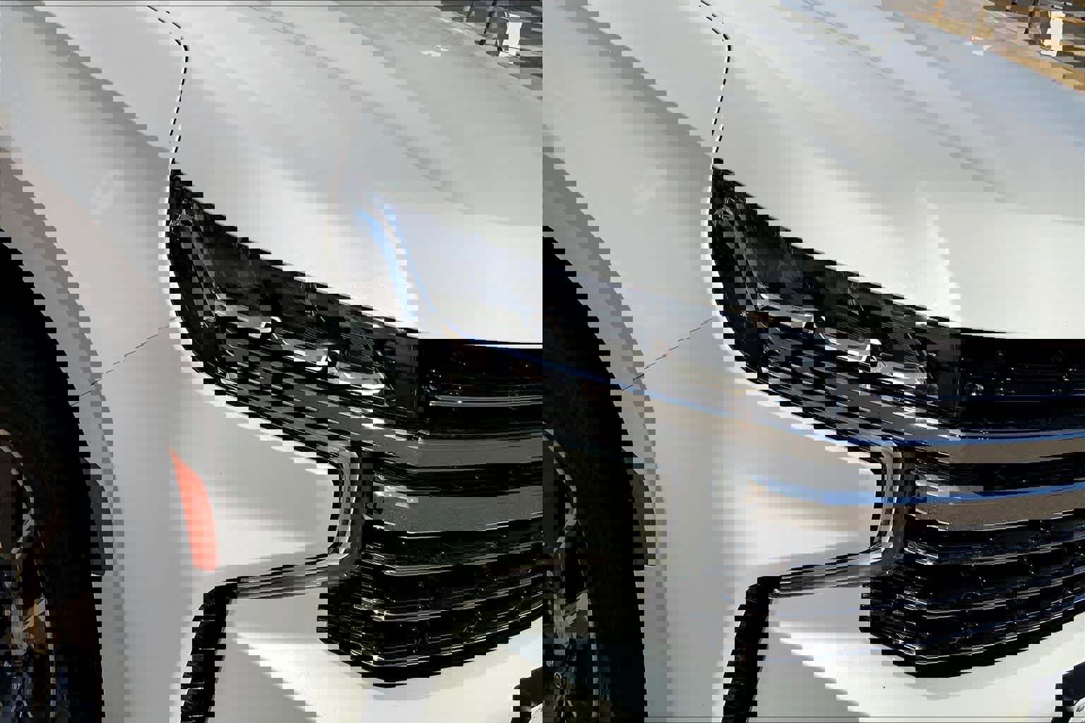 Used 2021 Chevrolet Suburban LT w/ LT Signature Package image 28