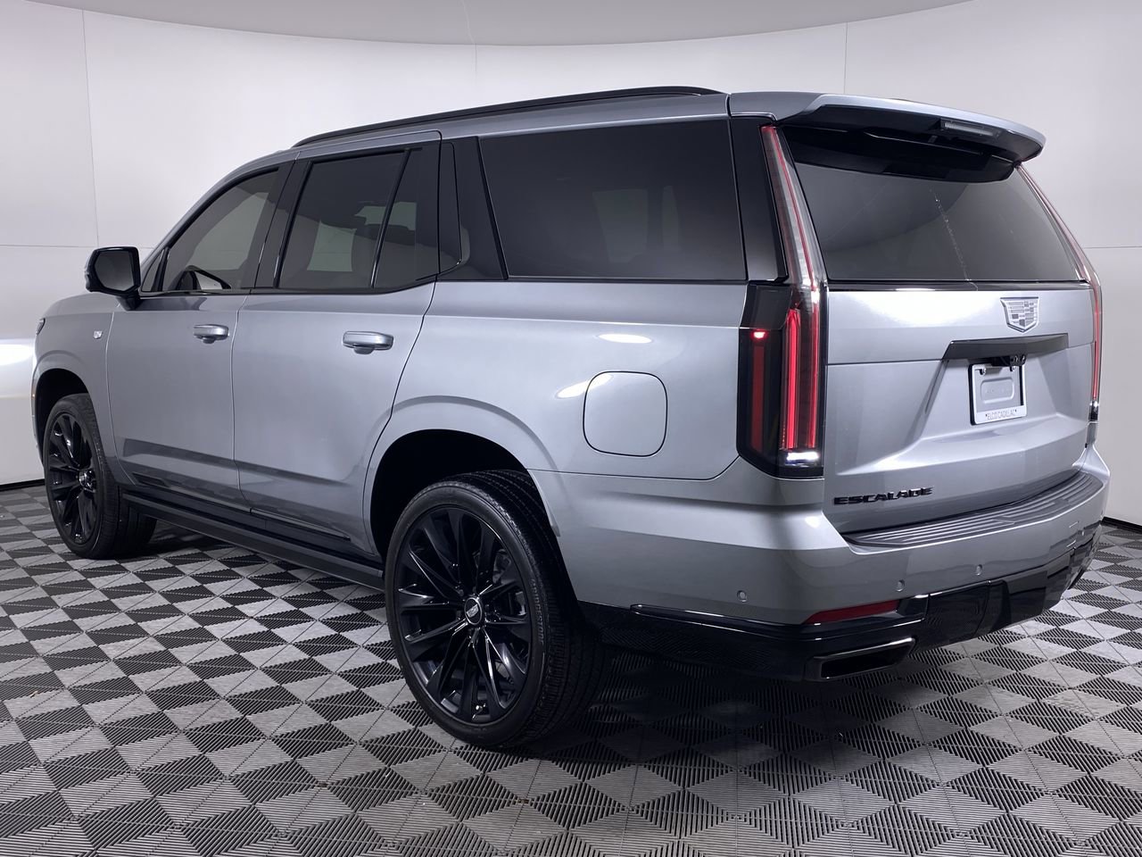 Certified 2025 Cadillac Escalade Sport Platinum w/ LPO, ONYX Package image 21