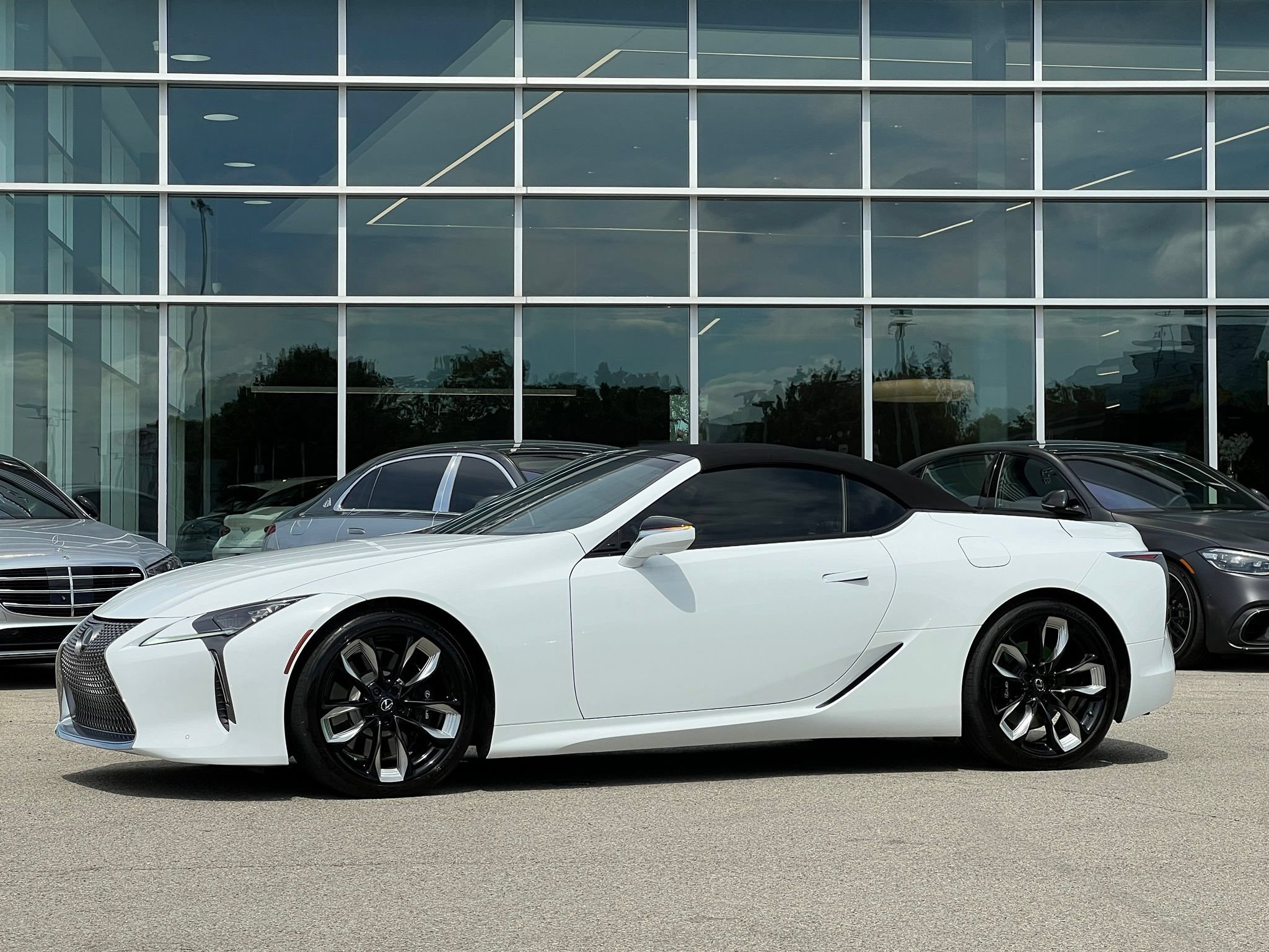 Used 2025 Lexus LC 500 Convertible w/ Touring Package RWD image 8