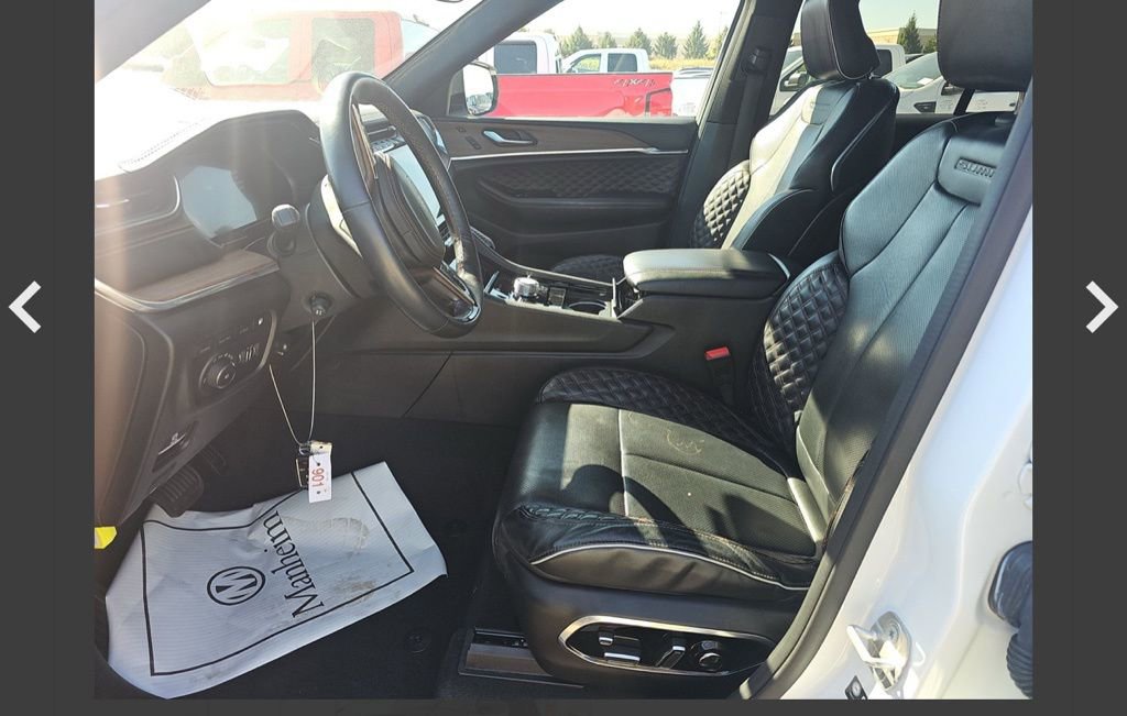 Used 2022 Jeep Grand Cherokee Summit image 14