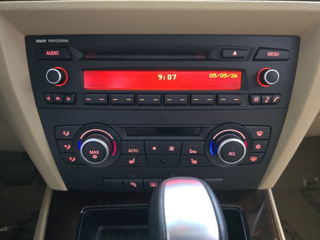 Used 2011 BMW 328i xDrive Sedan AWD/4WD image 23