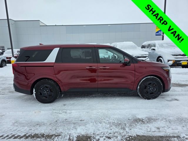 Used 2025 Kia Carnival FWD image 7