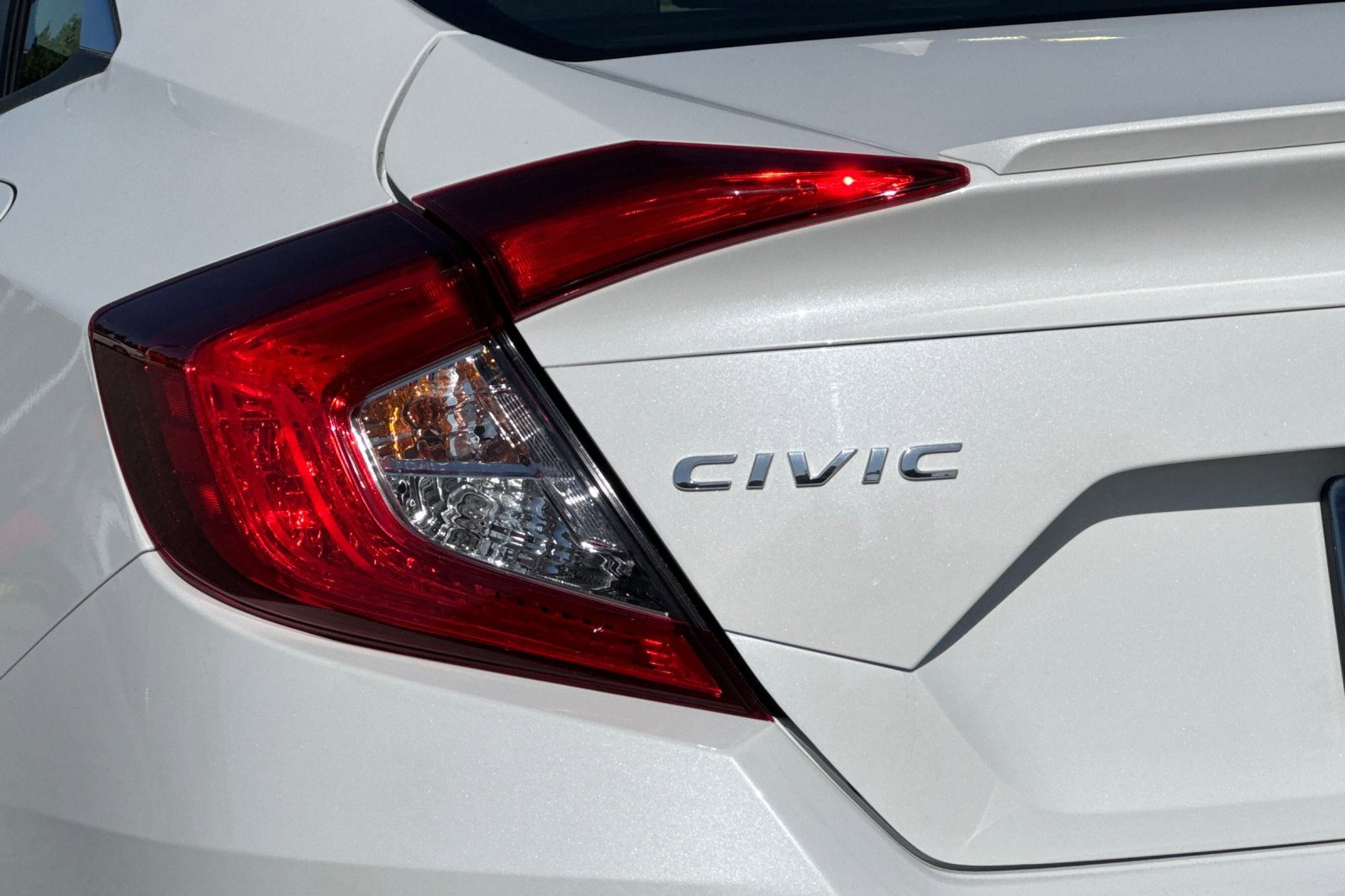 Used 2019 Honda Civic EX image 12