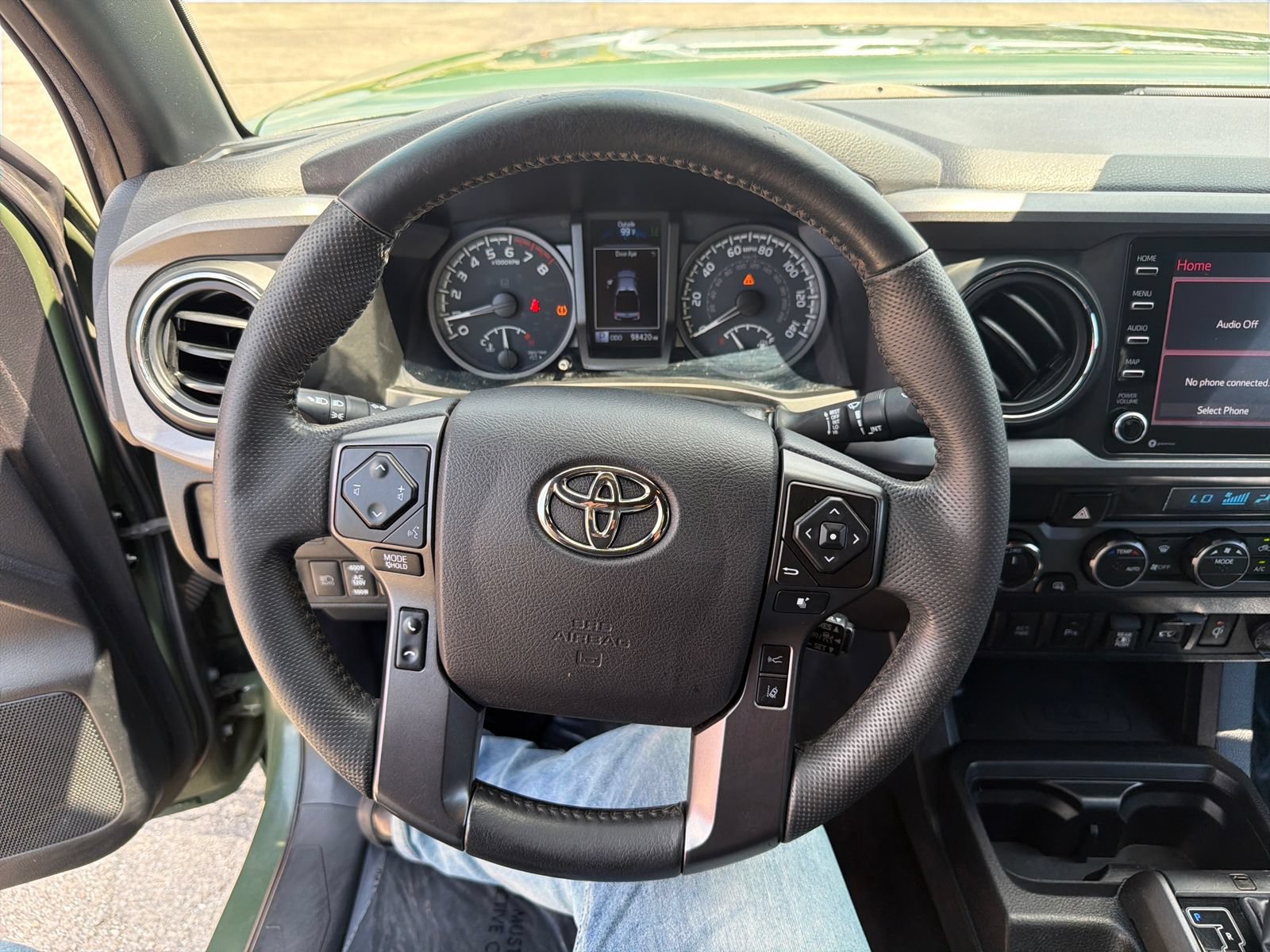 Used 2021 Toyota Tacoma TRD Off-Road w/ Technology Package AWD/4WD image 16