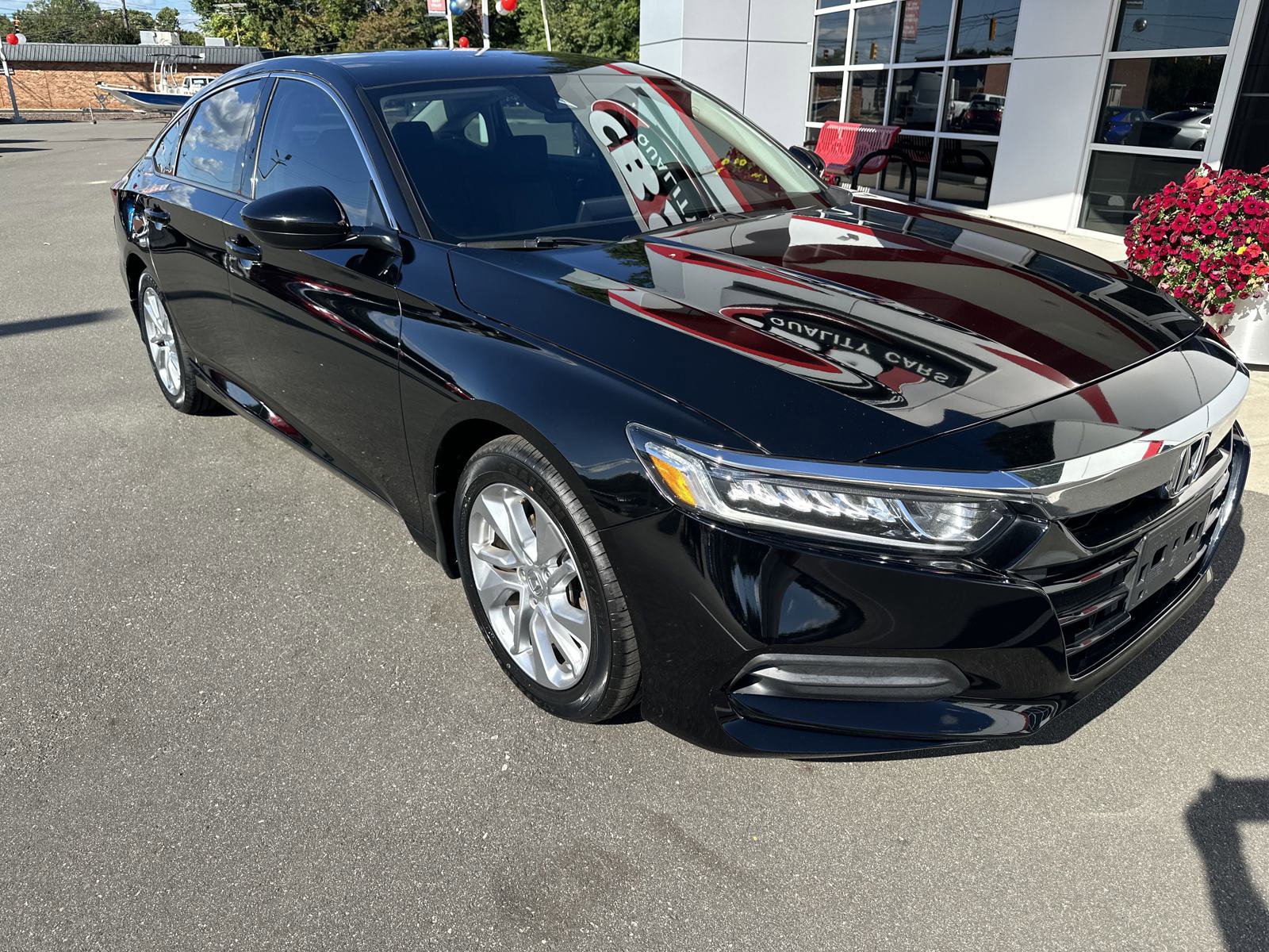 Used 2019 Honda Accord LX image 2