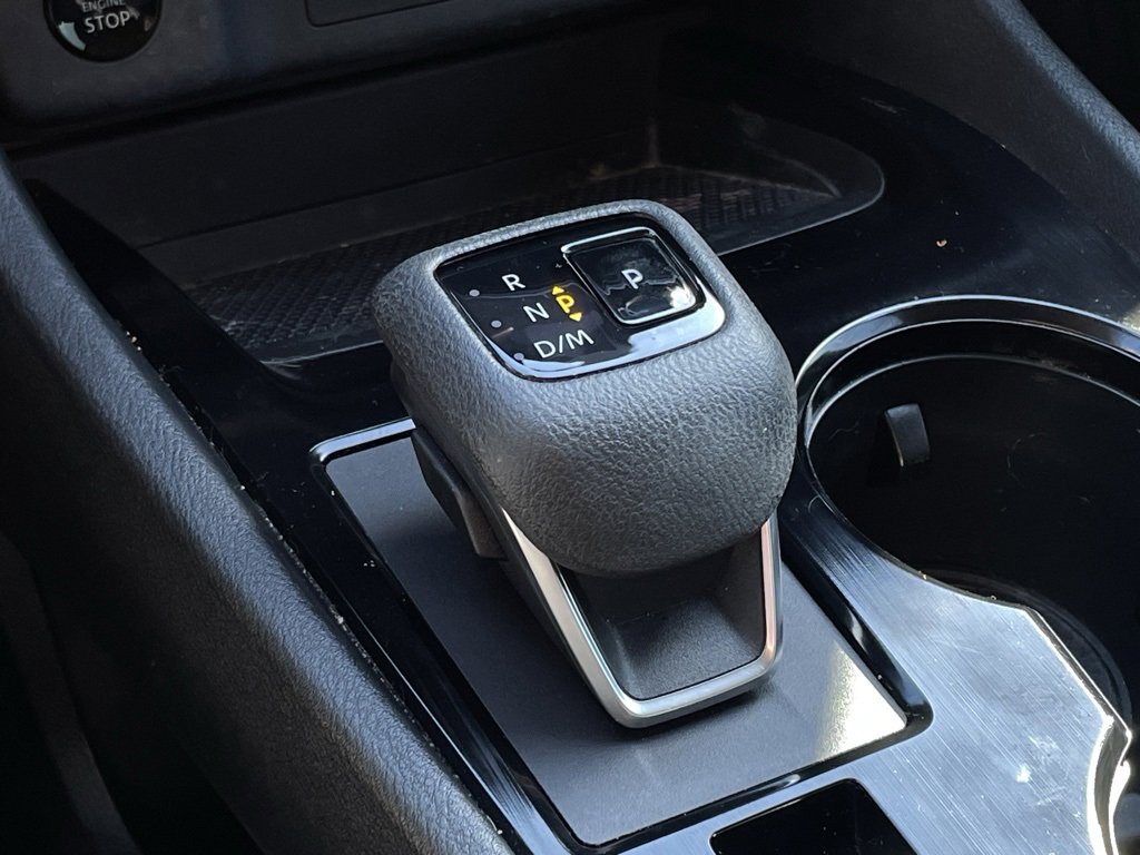 Used 2025 Nissan Rogue SV image 17