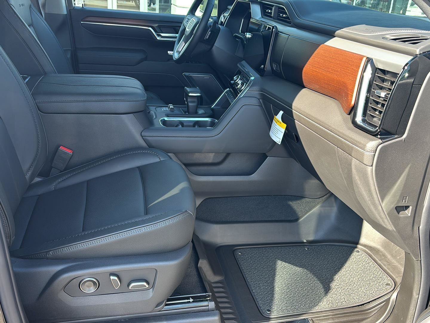 New 2026 GMC Sierra 1500 Denali AWD/4WD image 21