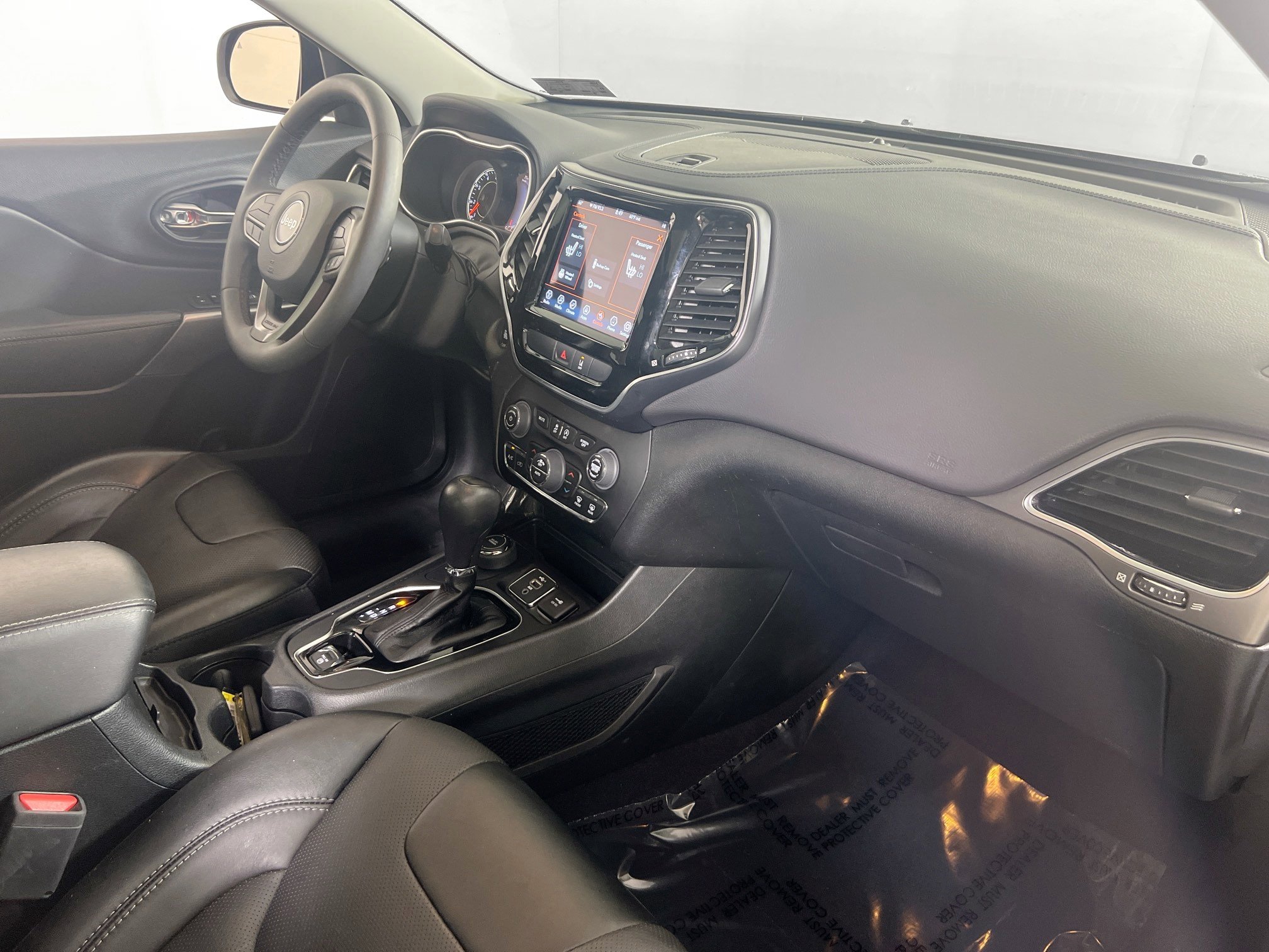 Used 2022 Jeep Cherokee Limited image 28