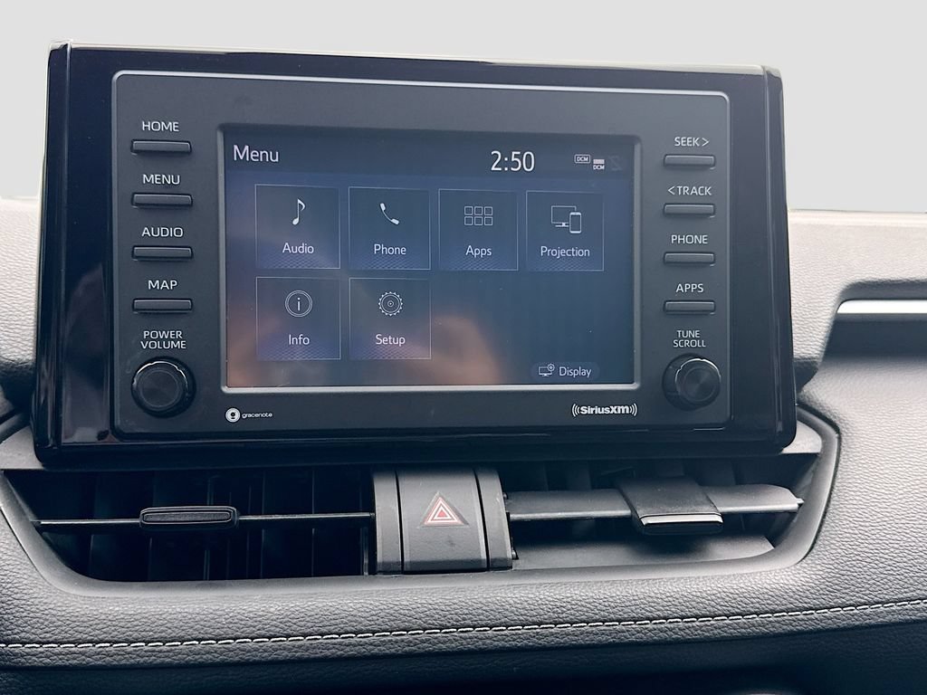 Used 2020 Toyota RAV4 LE FWD image 27