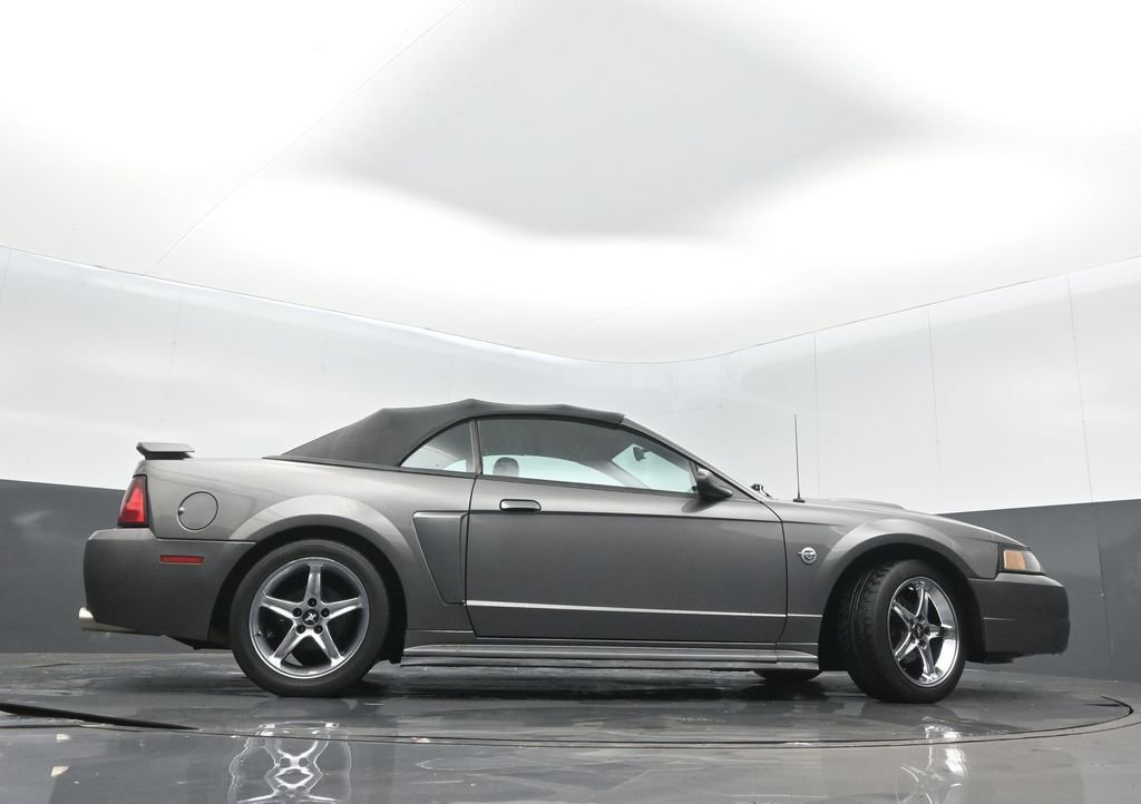 Used 2004 Ford Mustang GT RWD image 26
