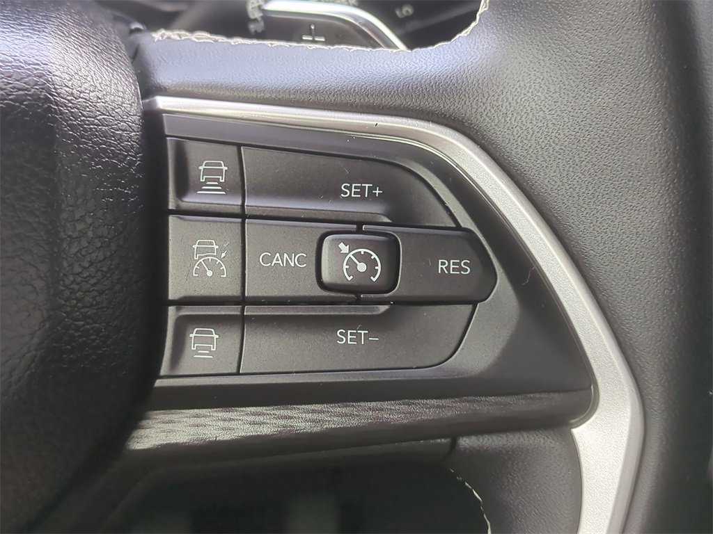 Certified 2023 Jeep Grand Cherokee L Laredo image 26
