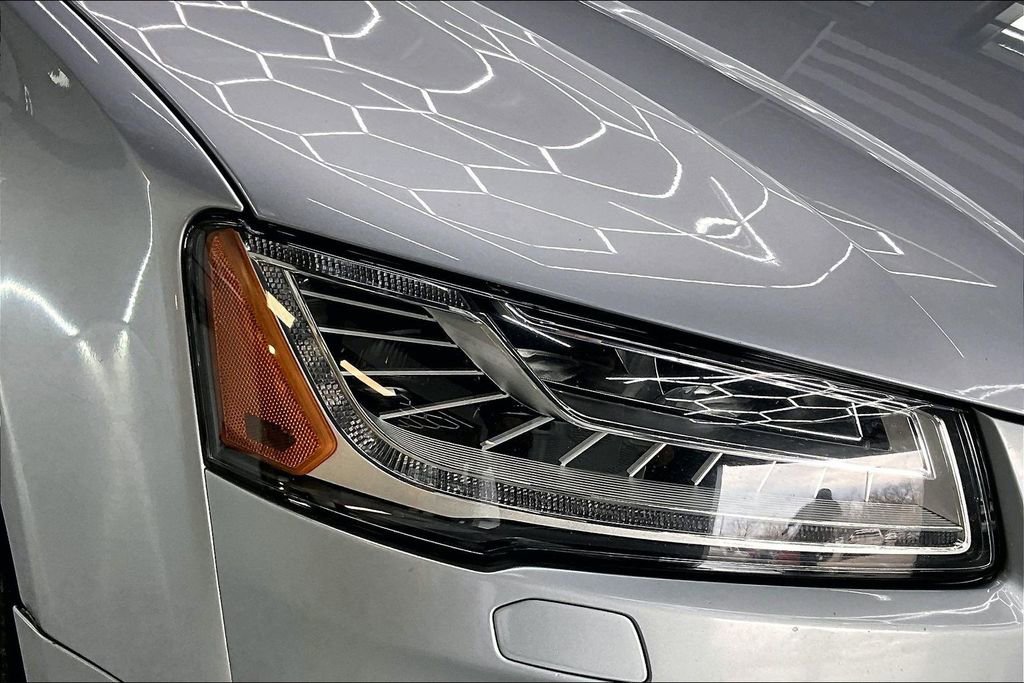 Used 2016 Audi A8 L 4.0T image 34