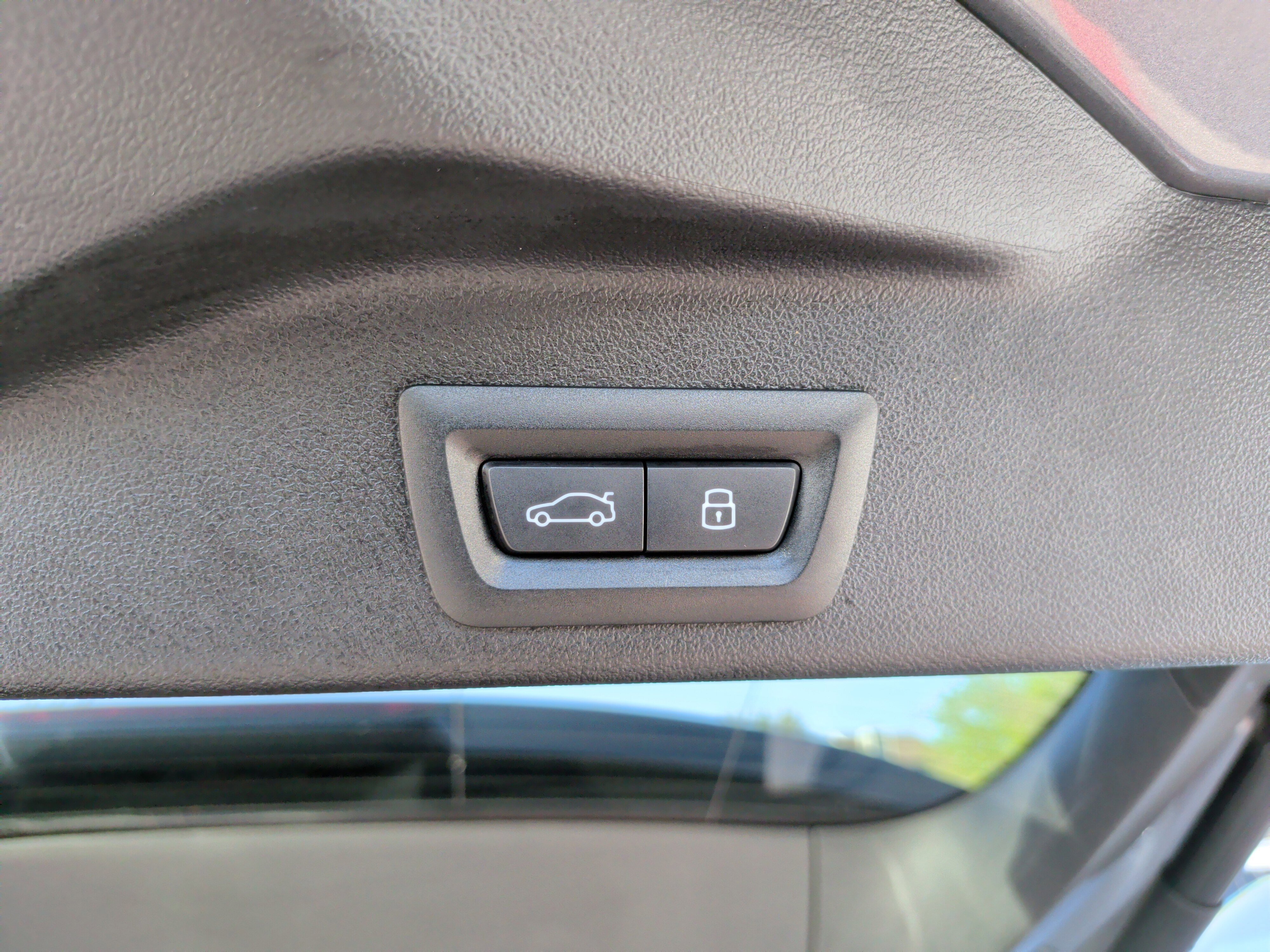 Certified 2024 BMW X5 xDrive40i w/ M Sport Package image 38