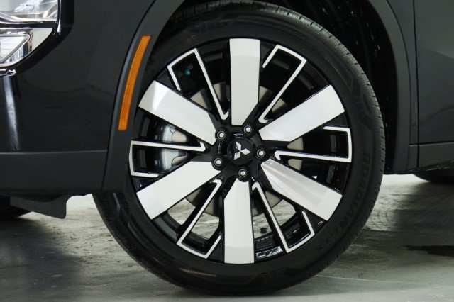 New 2026 Mitsubishi Outlander SE FWD image 3