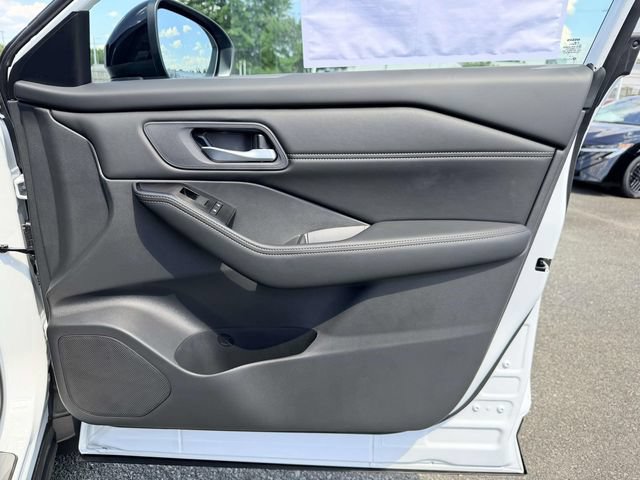 New 2026 Nissan Rogue Dark Armor FWD image 8
