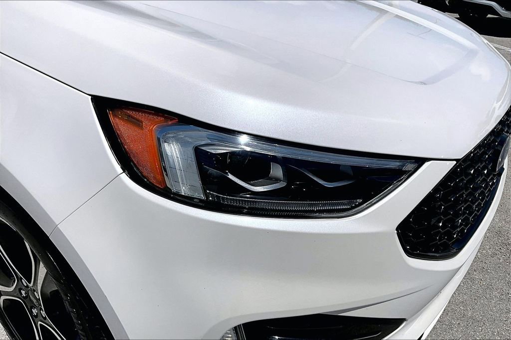 Used 2019 Ford Edge ST w/ Equipment Group 401A AWD/4WD image 12