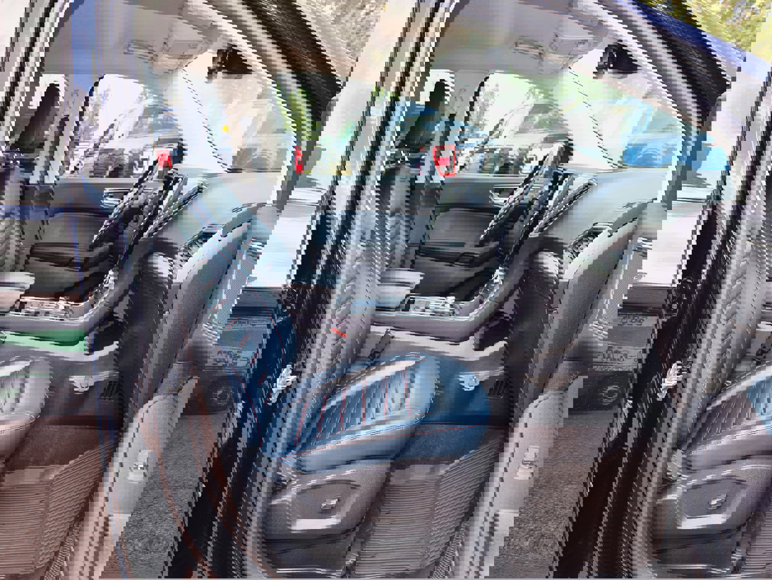 Used 2022 Ford Edge SEL w/ Sport Appearance Package image 27