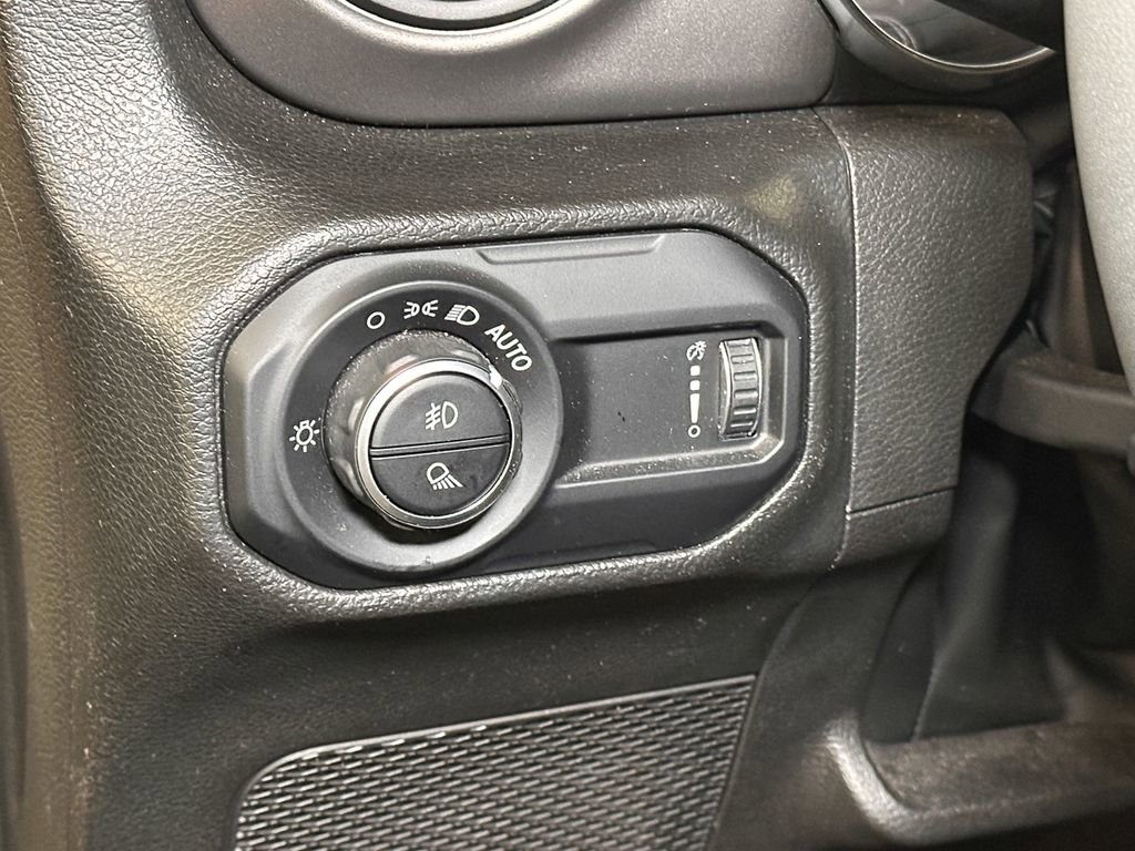 Certified 2023 Jeep Gladiator Sport image 22