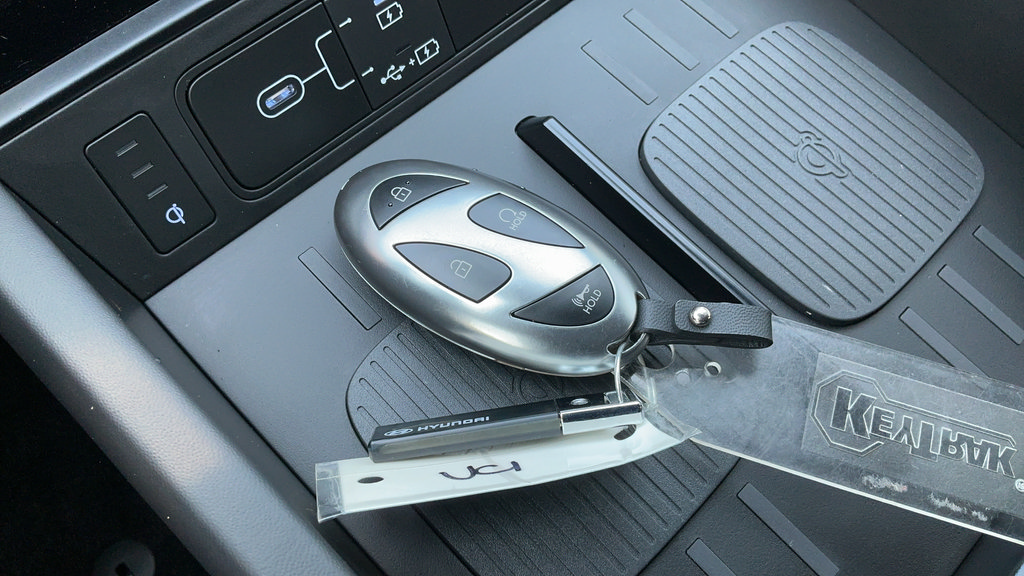 Used 2024 Hyundai Santa Fe Calligraphy FWD image 24