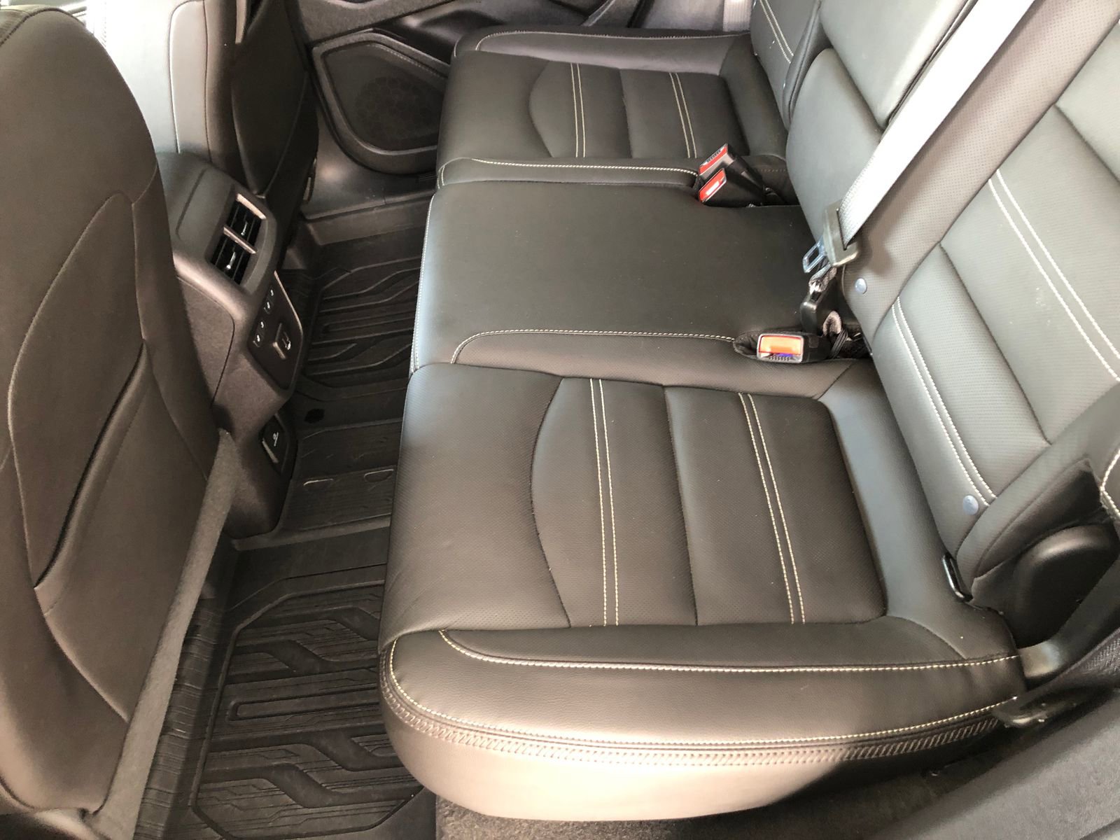 Used 2024 GMC Terrain Denali w/ Denali Premium Package image 14